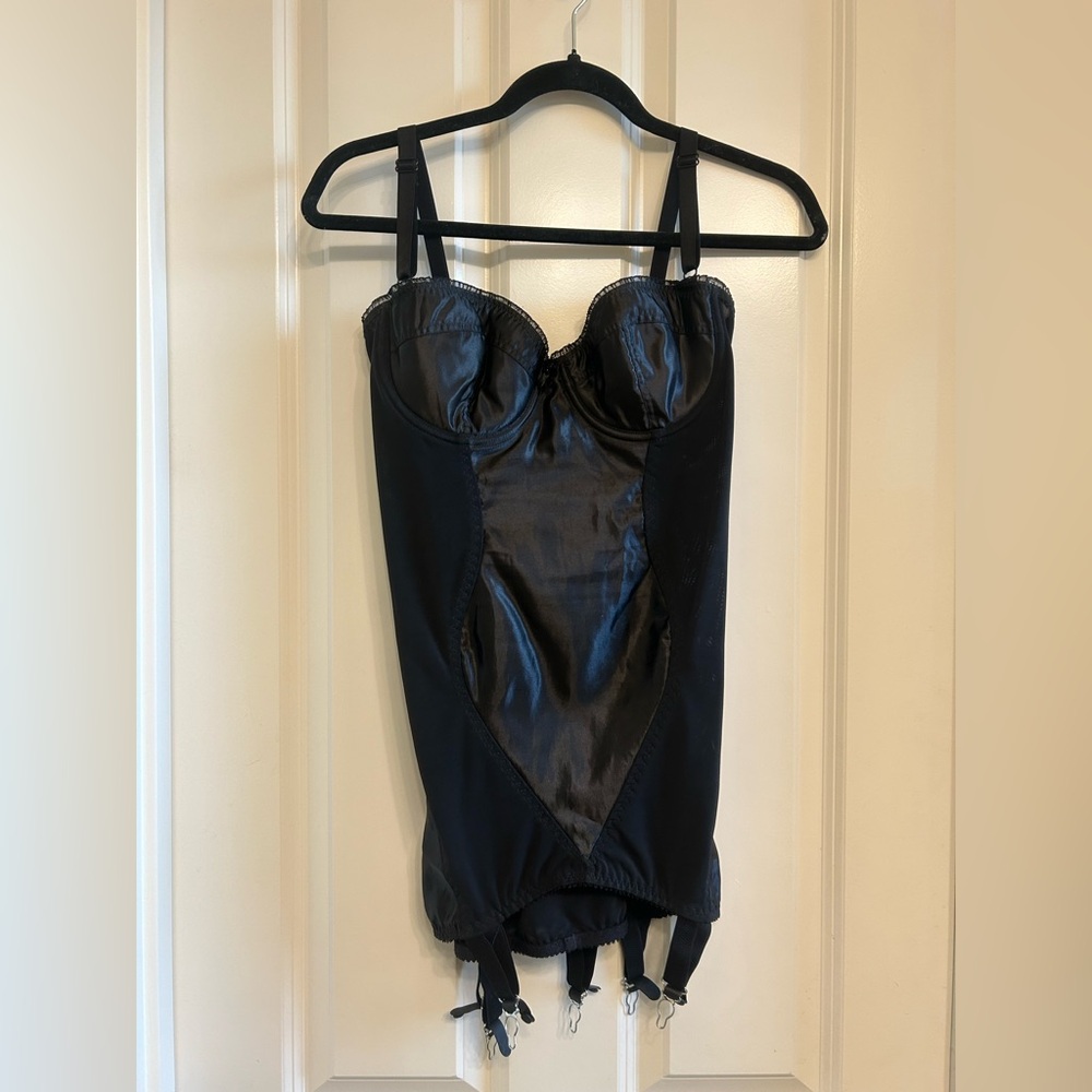 What Katie Did Black Merry Widow 36C